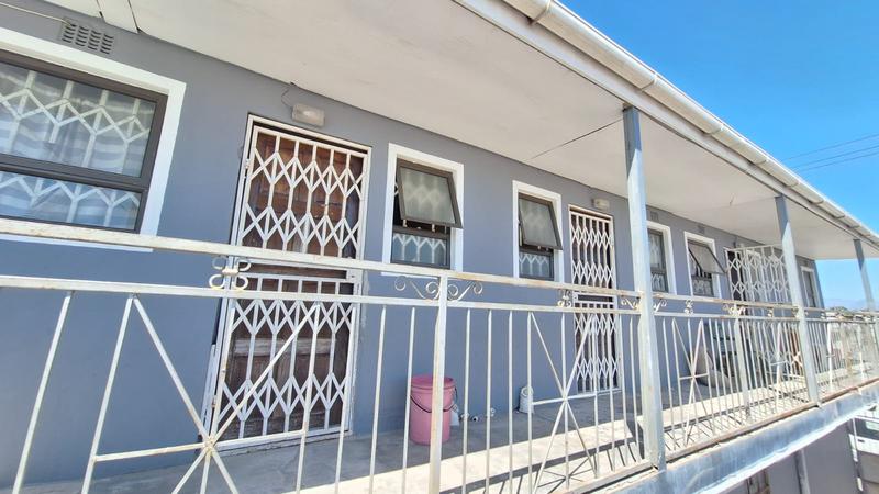 6 Bedroom Property for Sale in Wesbank Western Cape